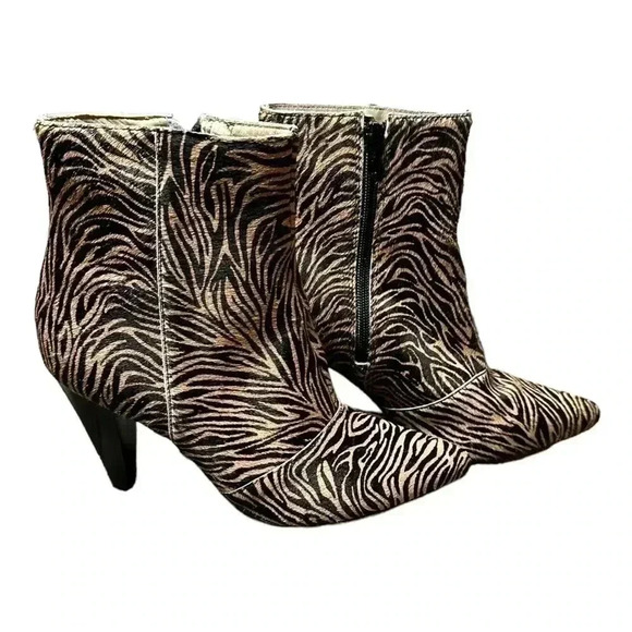 Able Tinsley Tiger Boots Size 7M Calf Hair Heeled Animal Print Heeled Pointy Toe - Picture 3 of 10